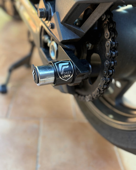 Antifurto FORZALOCK per SYM Maxsym TL 508 — Acciaio C45 Made in Italy